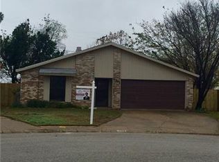 5301 Duchess Ct, Lake Dallas, TX 75065