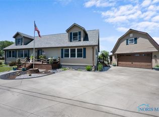 2995 W Risingsun Rd, Port Clinton, OH 43452