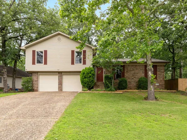 9115 Leatrice Dr, Little Rock, AR 72227