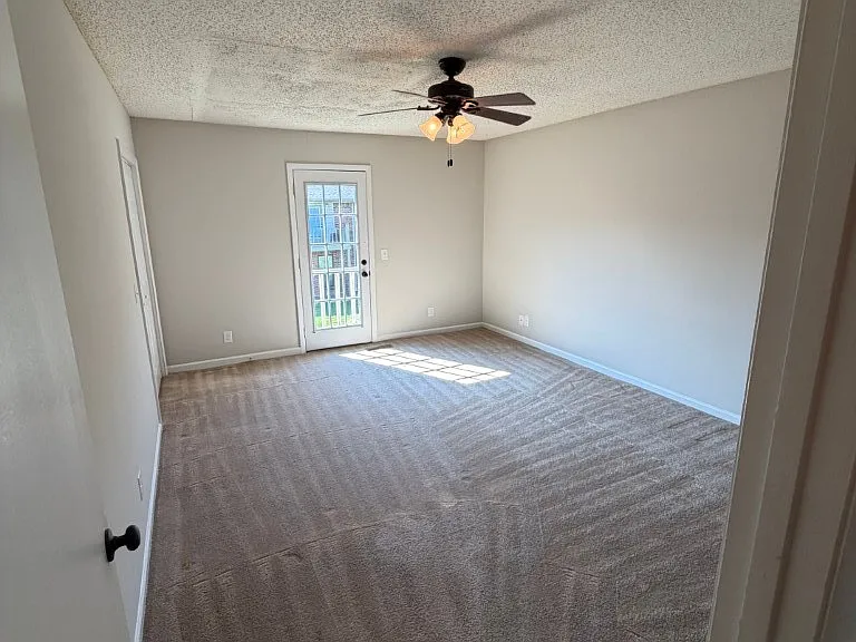 1002 Palmer Dr #5 — Photo 7
