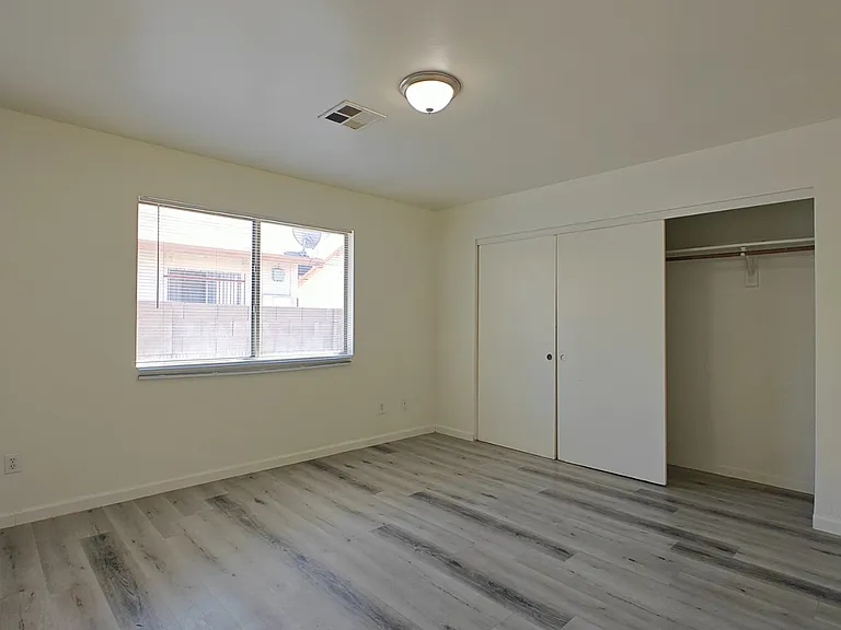 133 W Lester St — Photo 7