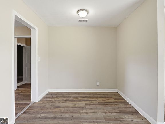 3rd image of 2723 Ellen Way