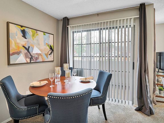 3rd image of 5100 Foxridge Dr #333