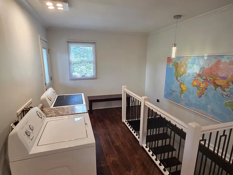 605-2 N 70 E — Photo 12