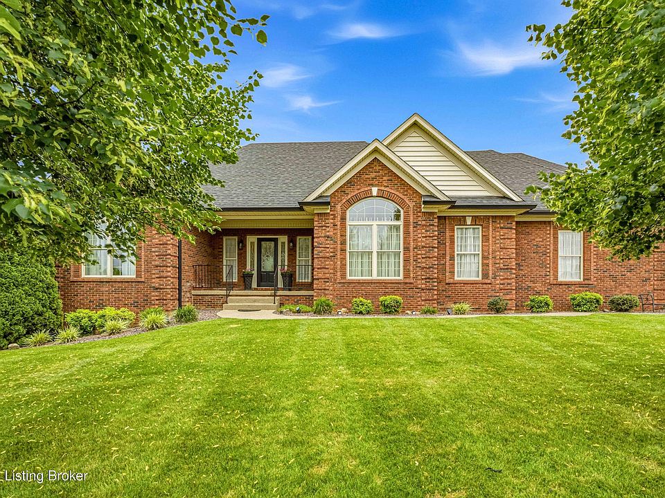 1st image of 104 Landmark Dr