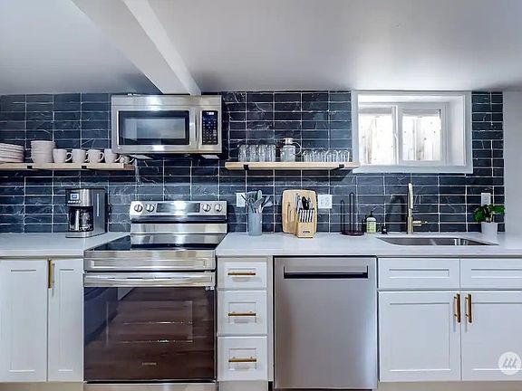 5th image of 723 S Sheridan Avenue