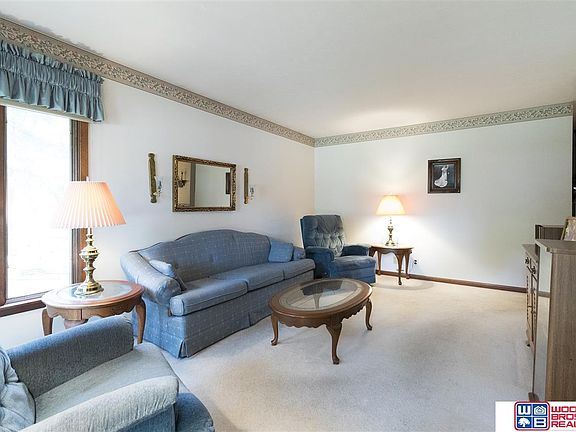 3rd image of 1240 Sycamore Dr
