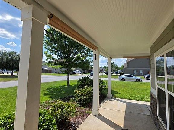 4th image of 97 Lincolnshire Ln