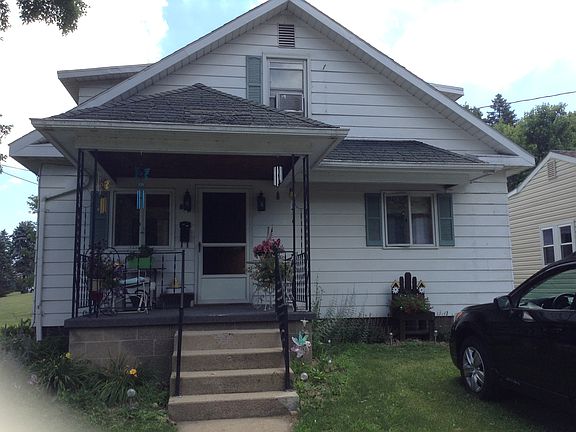 2nd image of 602 Woodland Ave