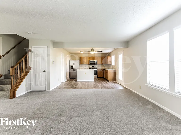6806 W Stansbury Blvd — Photo 3