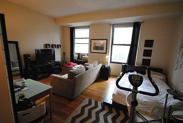 Rented by Bold New York | media 17