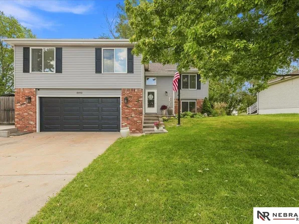 5610 NW 10th St, Lincoln, NE 68521