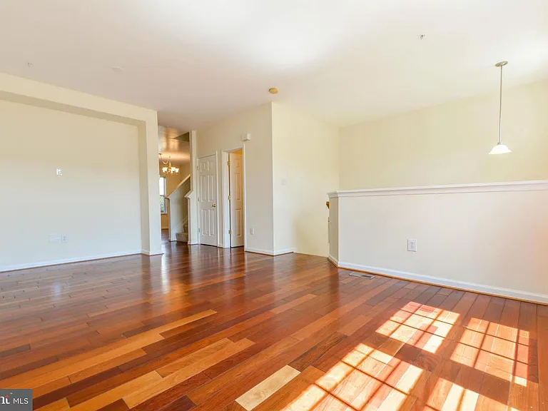 5915 Trumpet Sound Ct — Photo 2