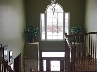 26 Jewels Ct, New Paltz, NY 12561