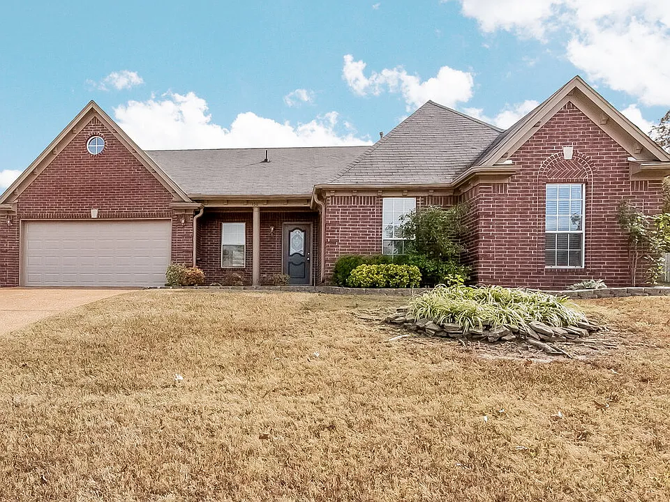 150 Oakridge Dr