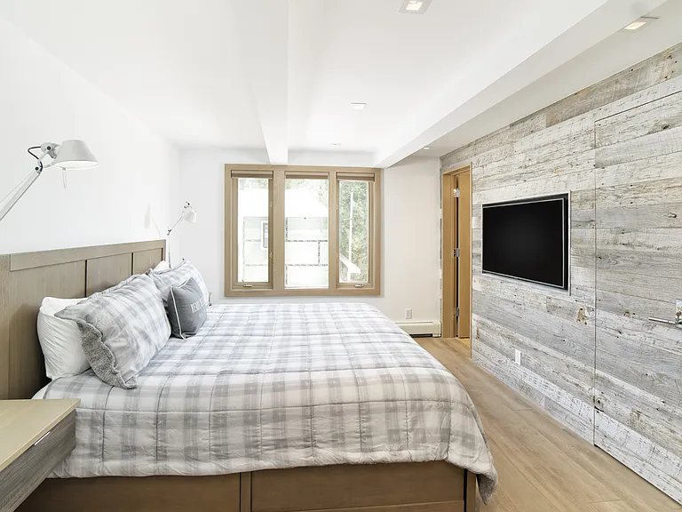 124 W Hyman Ave #2B — Photo 10