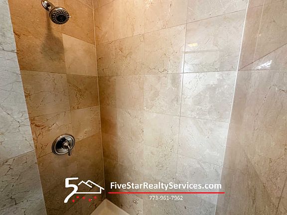 3rd image of 2718 W Lunt Ave APT 1