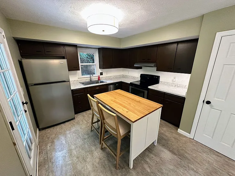 1187 Devonport Cir — Photo 16