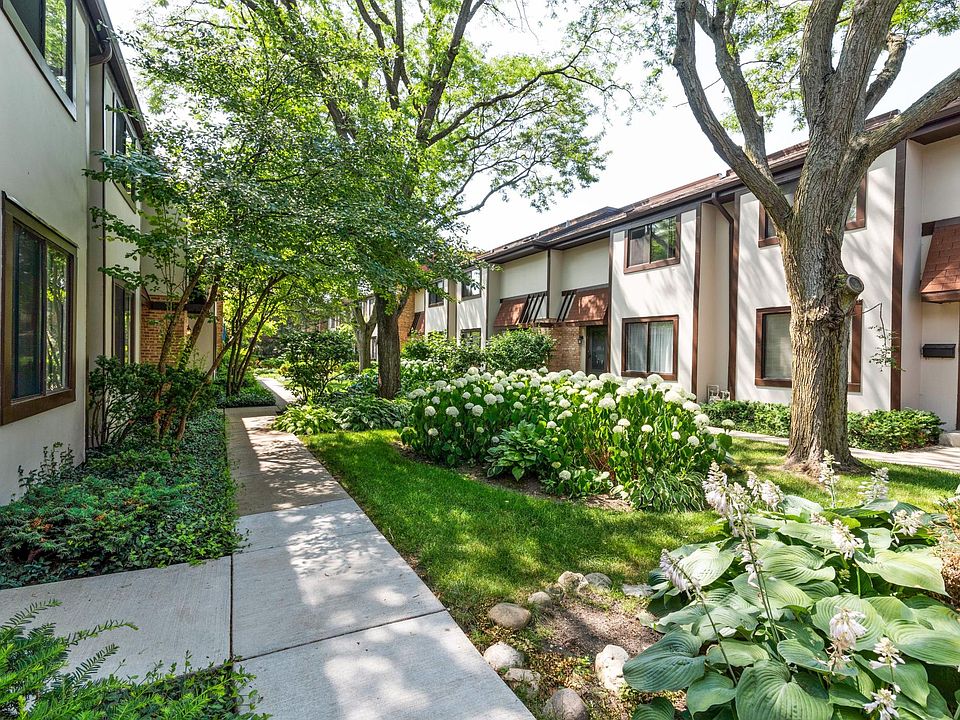 1st image of 1734 Henley St APT 11
