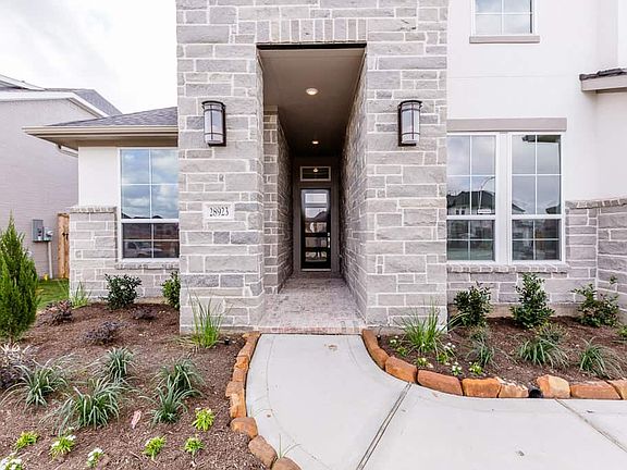 Fulbright Elevation T