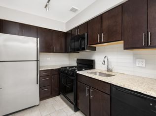 Reside on Pine Grove, Chicago, IL 60613