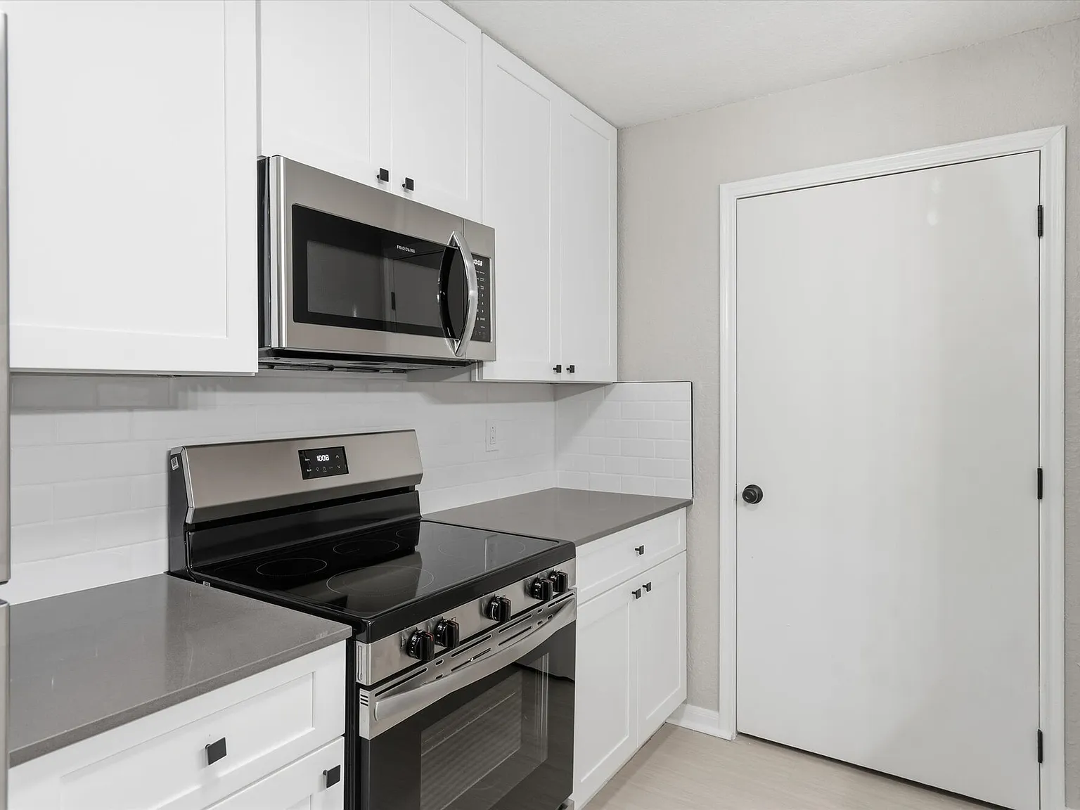 The Villas at North Oak — Photo 3