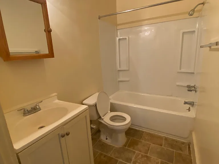 Summit Place Apartments — Photo 29
