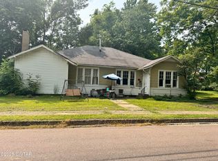 806 N Ury St, Union City, TN 38261