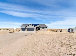 1528 Scenic Ridge Dr, Cheyenne, WY 82009