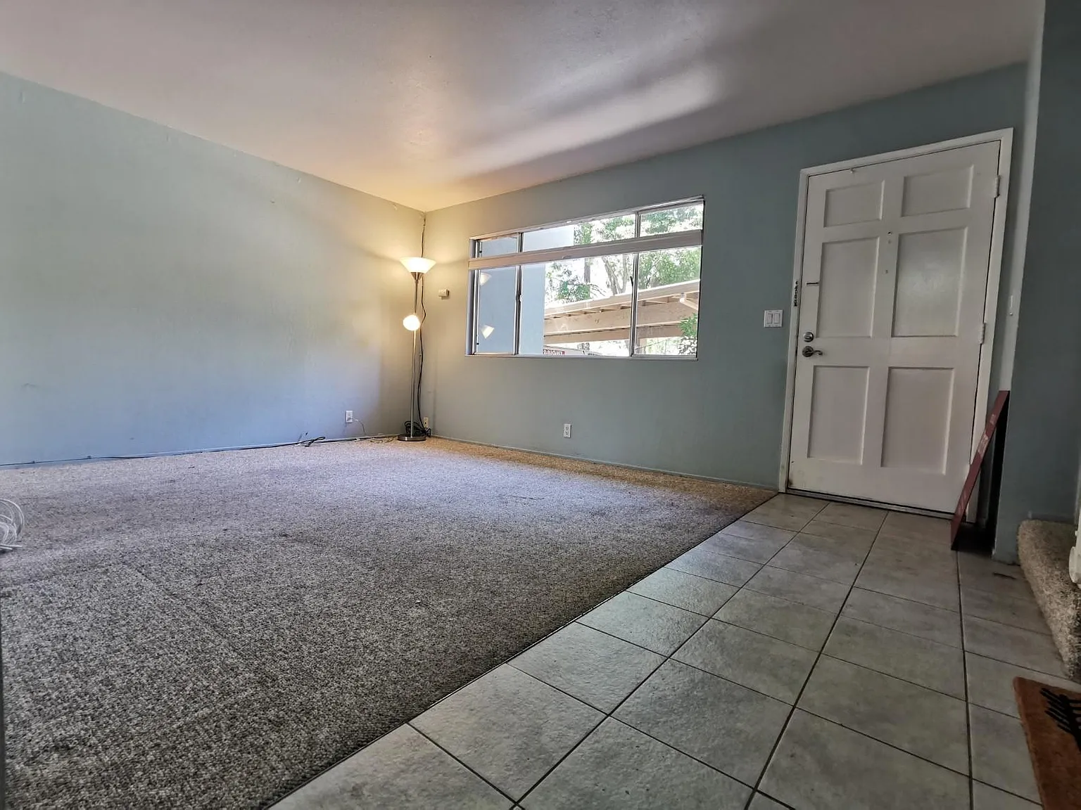 3 bed, 1.5 bath, 1200 sqft, $2,475 — Photo 2