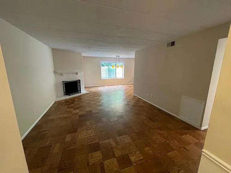 411 W Conestoga Rd — Photo 13
