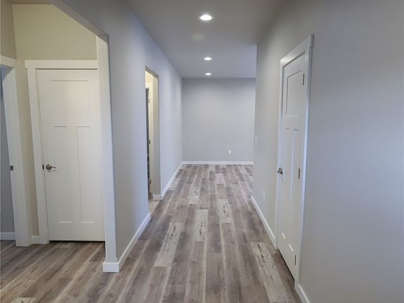4th image of 1408 W Century Street