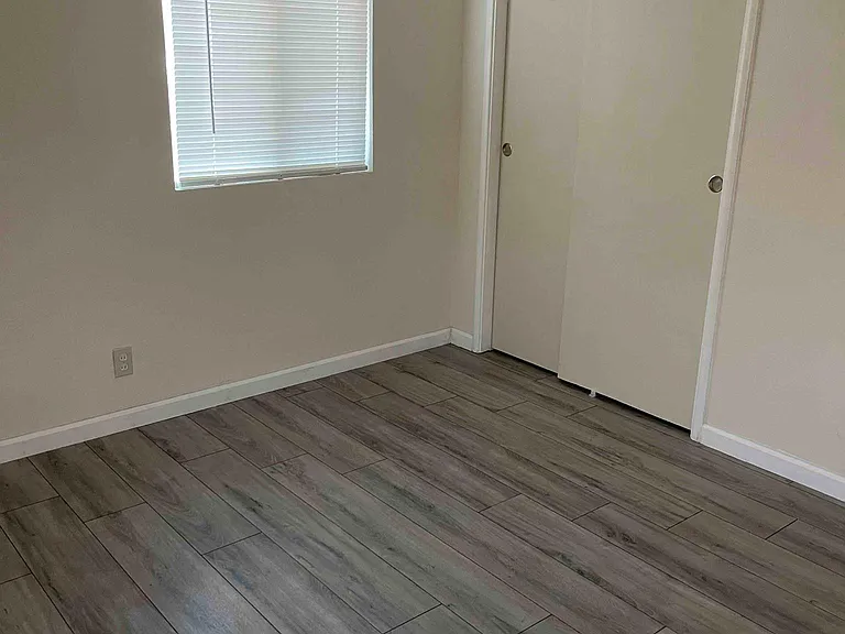129 Pioneer Ave — Photo 8
