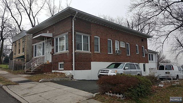 2nd image of 475 Mac Arthur Ave