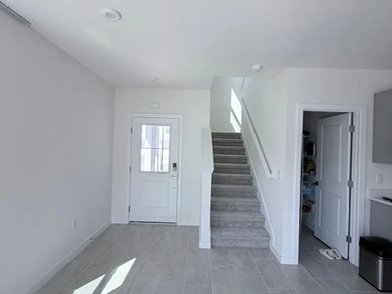 6446 Horseshoe Lane Way St — Photo 8