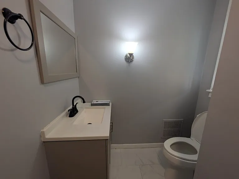 476 Brooks St #484-2 — Photo 7