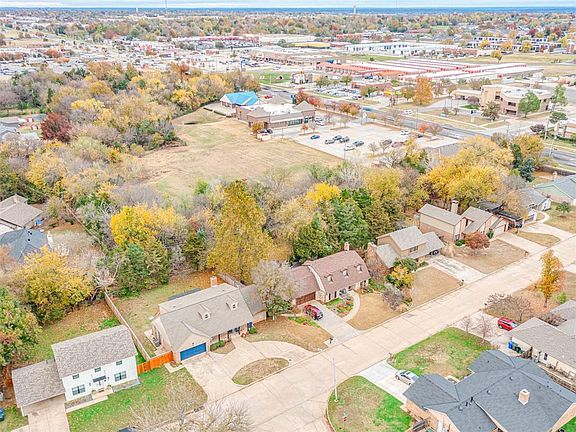 4th image of 1103 Mockingbird Ln