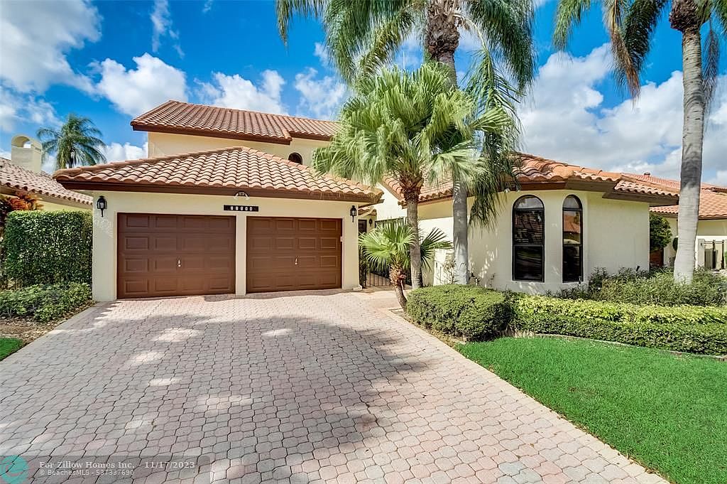 22596 Esplanada Cir W