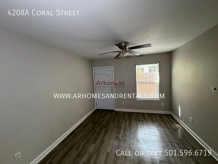 4208A Coral St — Photo 2