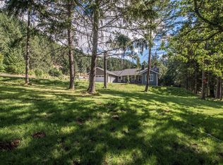 3320 James Rd, Hood River, OR 97031