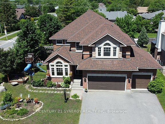 2nd image of 37 Windfield Cres