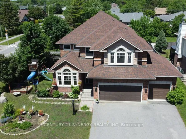 37 Windfield Cres, Ottawa, ON K2M 2B7