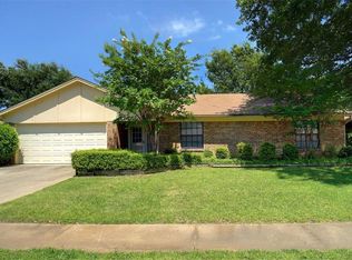 3212 Princess St, Bedford, TX 76021
