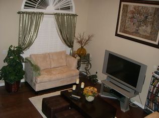 8741 Darby Ave SUITE 1, Northridge, CA 91325