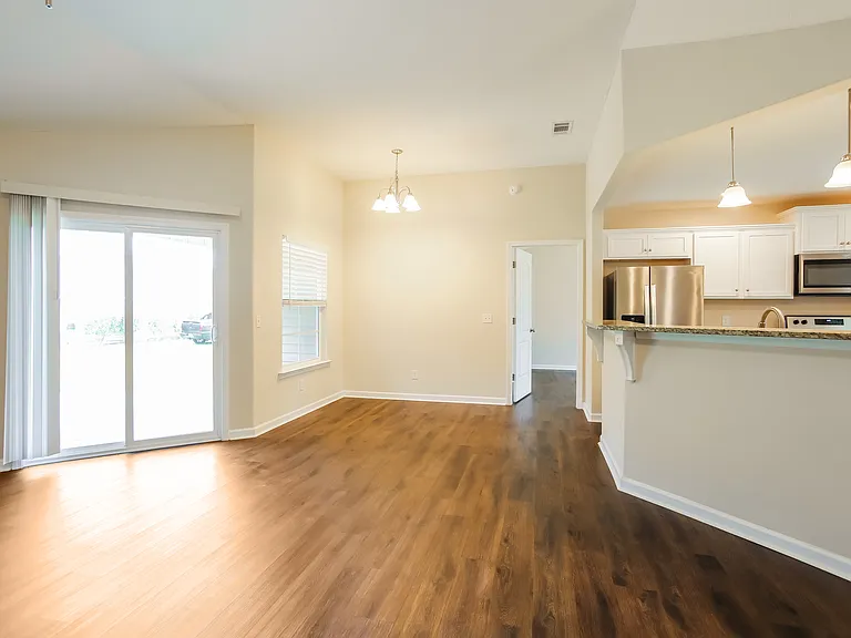 308 Pecan Point Dr — Photo 5