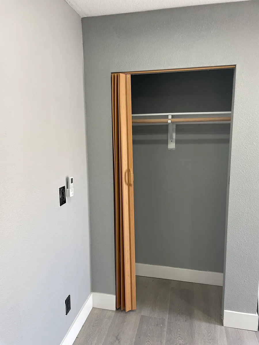 Building Photo - 9081 Juniper Ave #3
