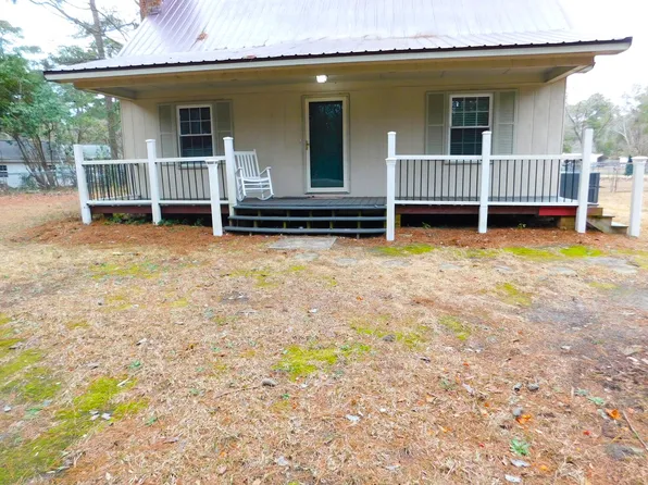 22580 Hoyl Cir, Maxton, NC 28364