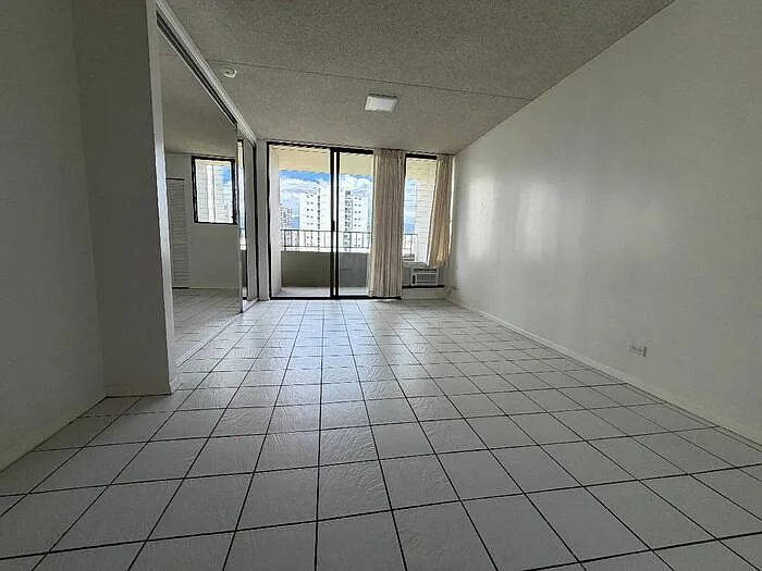 1 bed, 1.0 bath, $2,025 — Photo 4