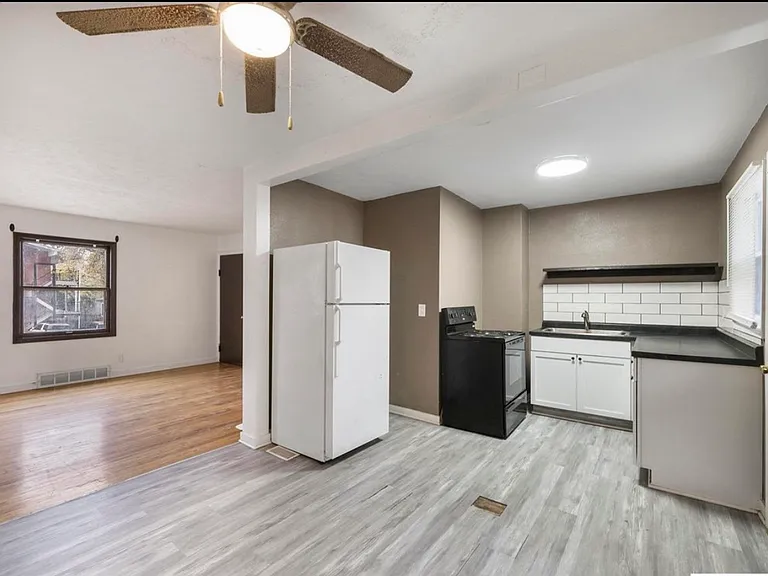 4520 Lafayette Ave #2 — Photo 8