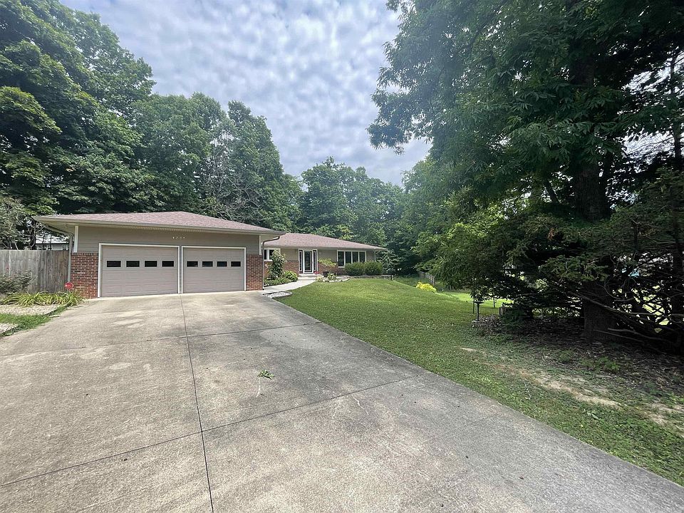 1st image of 4200 W Crestwood Dr